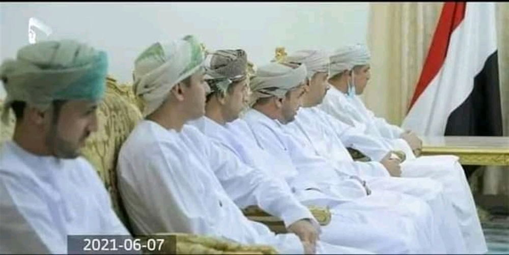 الوفد العماني يغادر صنعاء عائدا إلى مسقط