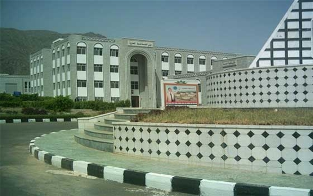 على خلفية اتهامه بالاعتداء على جامعة تعز.. العقيد الشجاع يقول إنه تعرض لحملة تشهير متعمدة ويؤكد استجابته لطلب النيابة