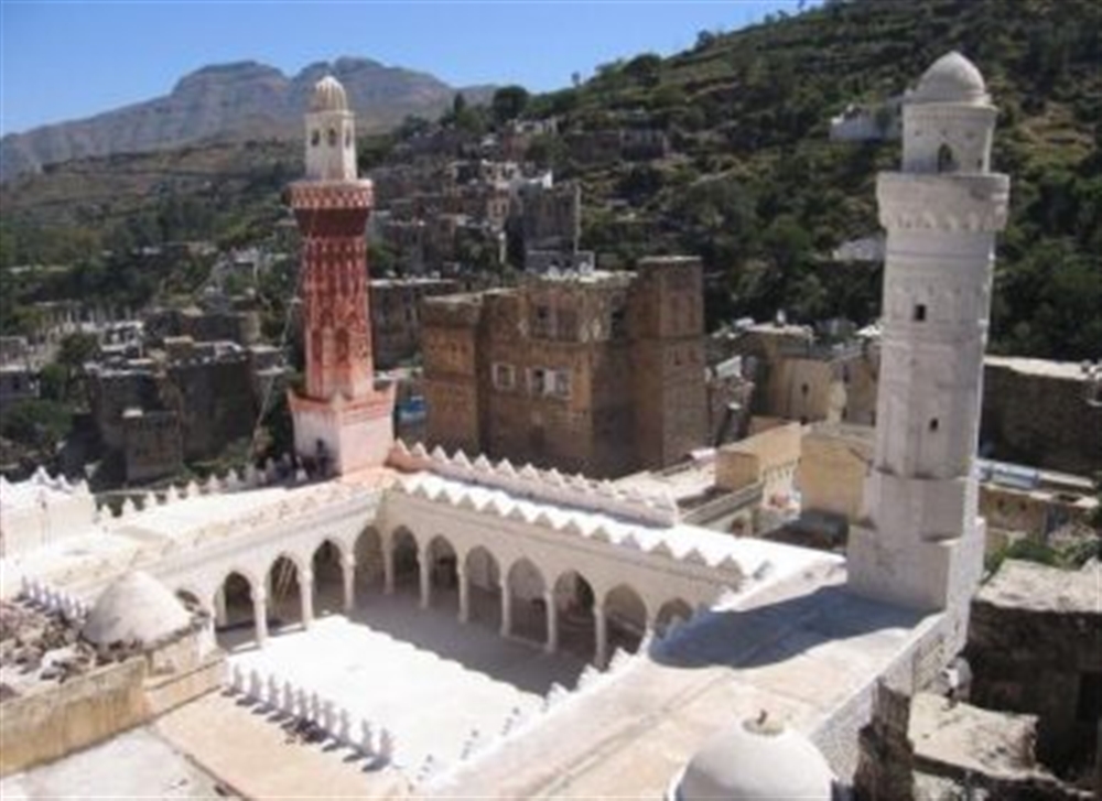 لماذا أوقف الحوثيون ترميم أحد أقدم المساجد الأثرية في اليمن؟