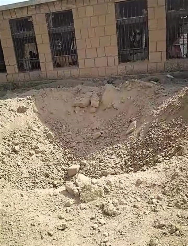نجاة عشرات المصلين من قصف حوثي على جامع في البيضاء