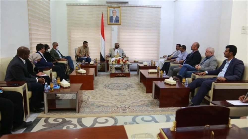 محافظ مأرب يطلب من الأمم المتحدة تأمين احتياجات النازحين