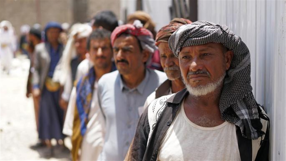 مع مخاوف من موجة جديدة للوباء.. صحيفة لندنية :  لقاح كورونا في اليمن يباع في السوق السوداء