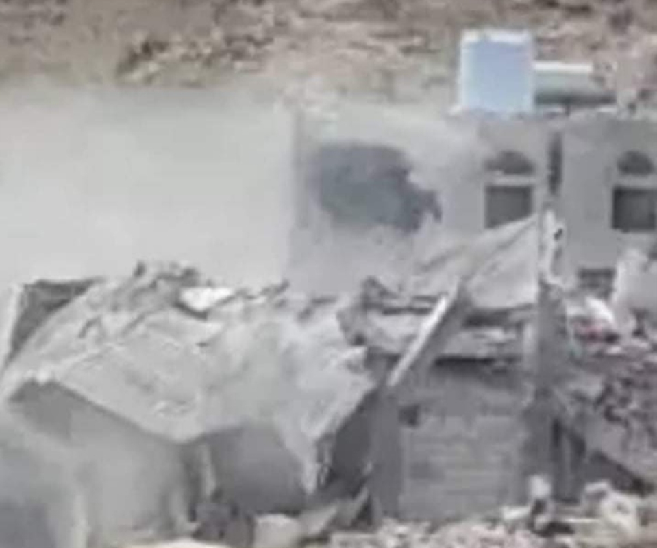 الحوثيون يفجرون منزل مواطن في البيضاء