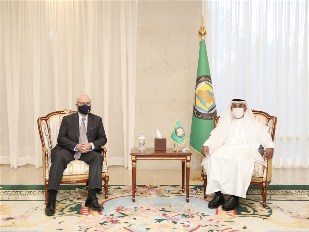 الخارجية الأمريكية: المبعوث الخاص بحث مع السعودية زيادة واردات الوقود للحوثيين