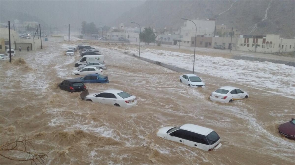 "الأرصاد" يتوقع هطول أمطار غزيرة خلال الساعات القادمة