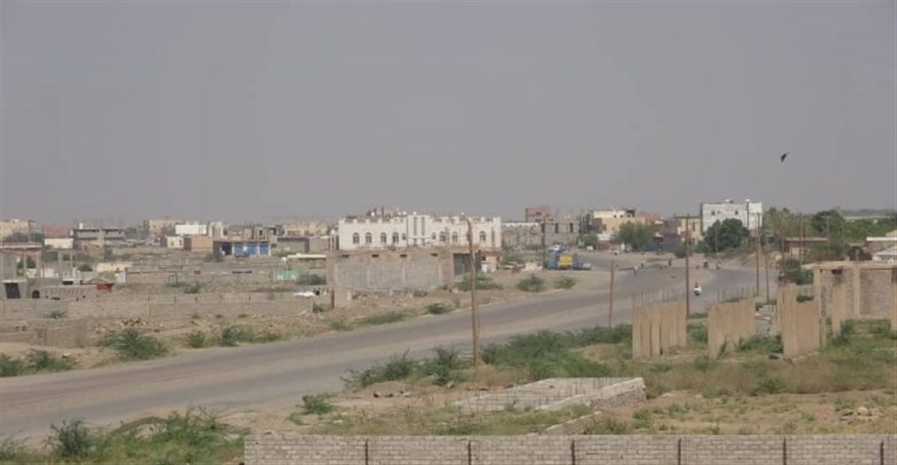 الحديدة.. الحوثيون يهجرون مواطنين بالقوة ويحولون منازلهم إلى ثكنات عسكرية