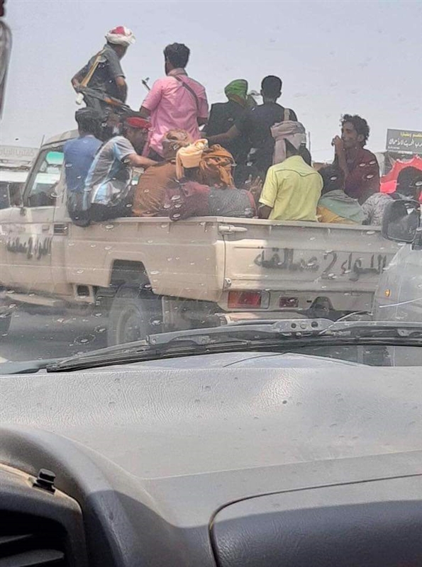 قبيلة في لحج تحتجز 24 جندياً من العمالقة ومخاوف من تطور الصراع