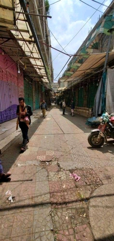 عبدالمجيد الحوثي يواصل إغلاق عشرات المحلات التجارية في إب ويسجن ملاكها