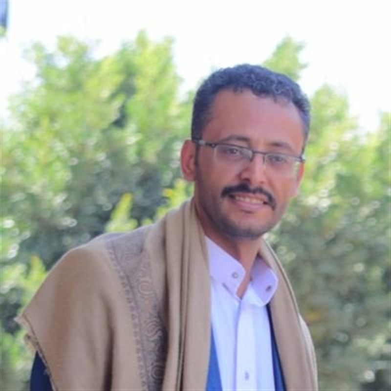 مدير هيئة الزكاة الحوثية بإب كاد يدهس مواطنا عمدا