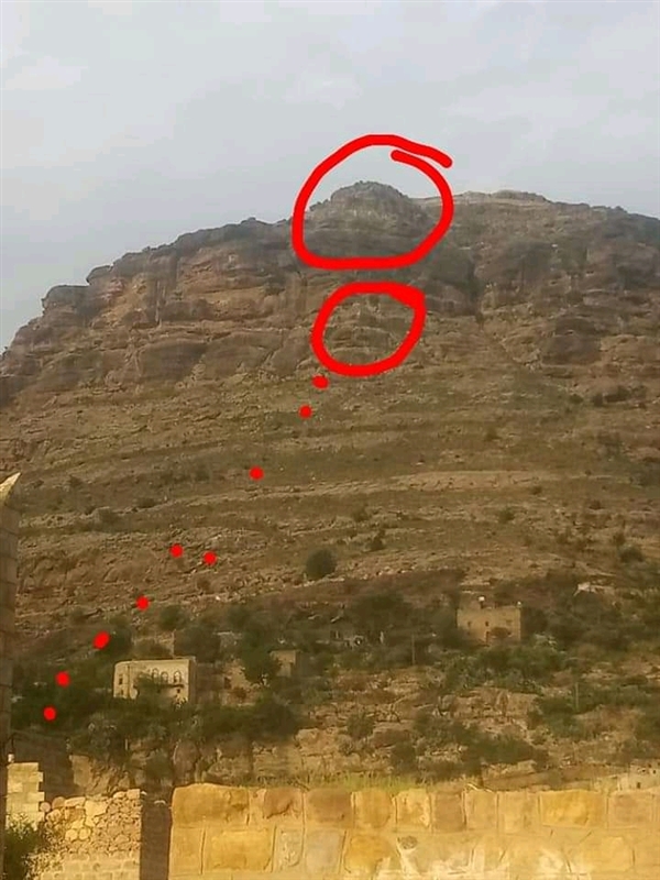 الأمطار تسقط صخورا معلقة على قرية جنوبي بتعز