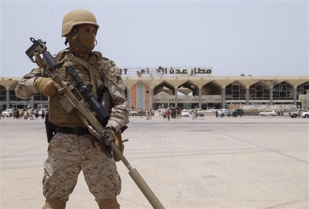 مصدر حقوقي: قوات تابعة للانتقالي تختطف 4 طلاب من مطار عدن