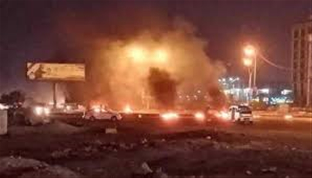 احتجاجات عدن الغاضبة... أنباء عن إصابة عدد من الشبان بنيران الانتقالي
