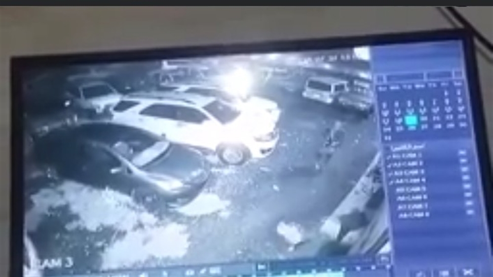 فيديو: مسلح في محافظة إب يعدم عاملا بمعرض سيارات بعد نهبه