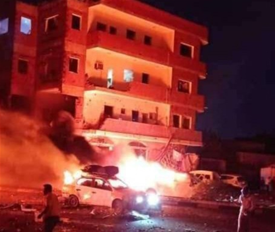 الانتقالي يعتبر انفجار عدن "عملا إرهابيا" والحكومة توجه بفتح تحقيق