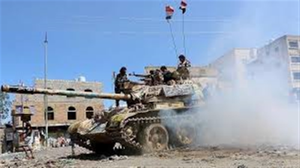 إعلام عسكري : معارك عنيفة بين الجيش والحوثيين في تعز