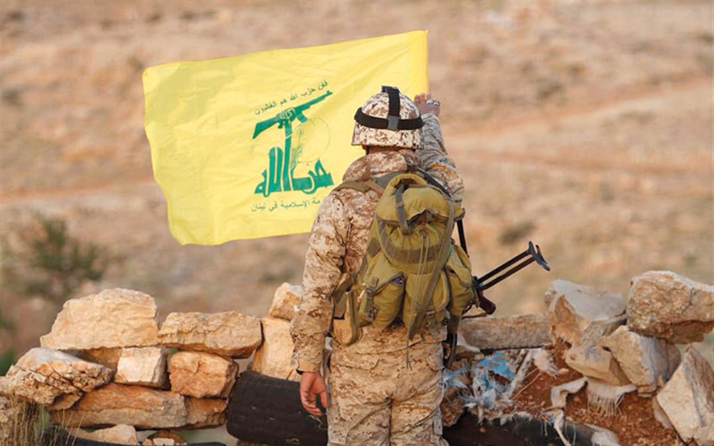 وزير لبناني سابق: "حزب الله" بدأ سحب بعض مستشاريه من اليمن