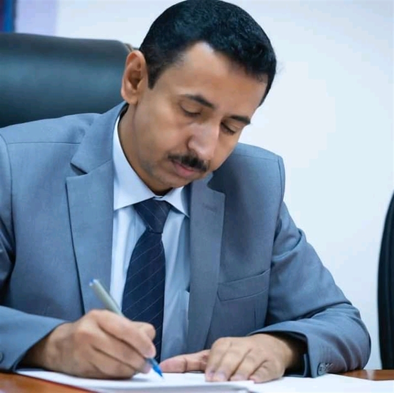 بن عديو يجدد هجومه على الإمارات: خطرهم لا يقل عن خطر الحوثيين