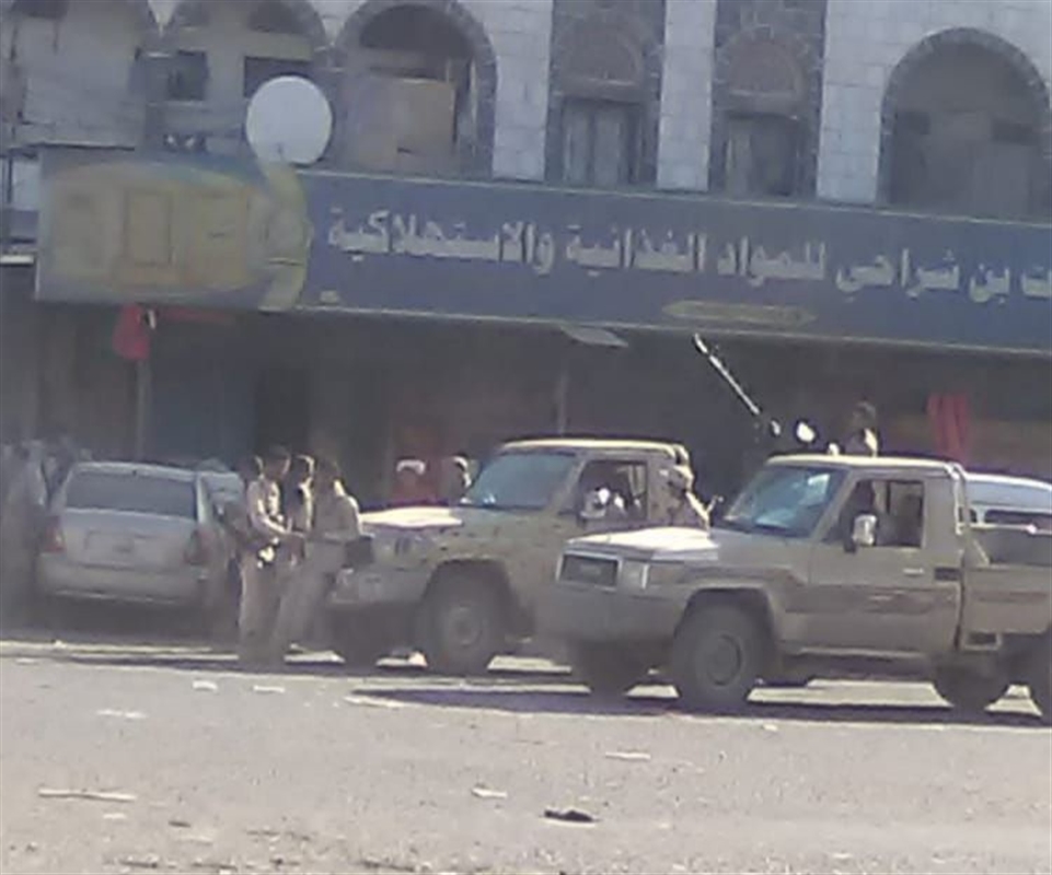 مصادر محلية : قوات الانتقالي تعتقل محتجين في لحج