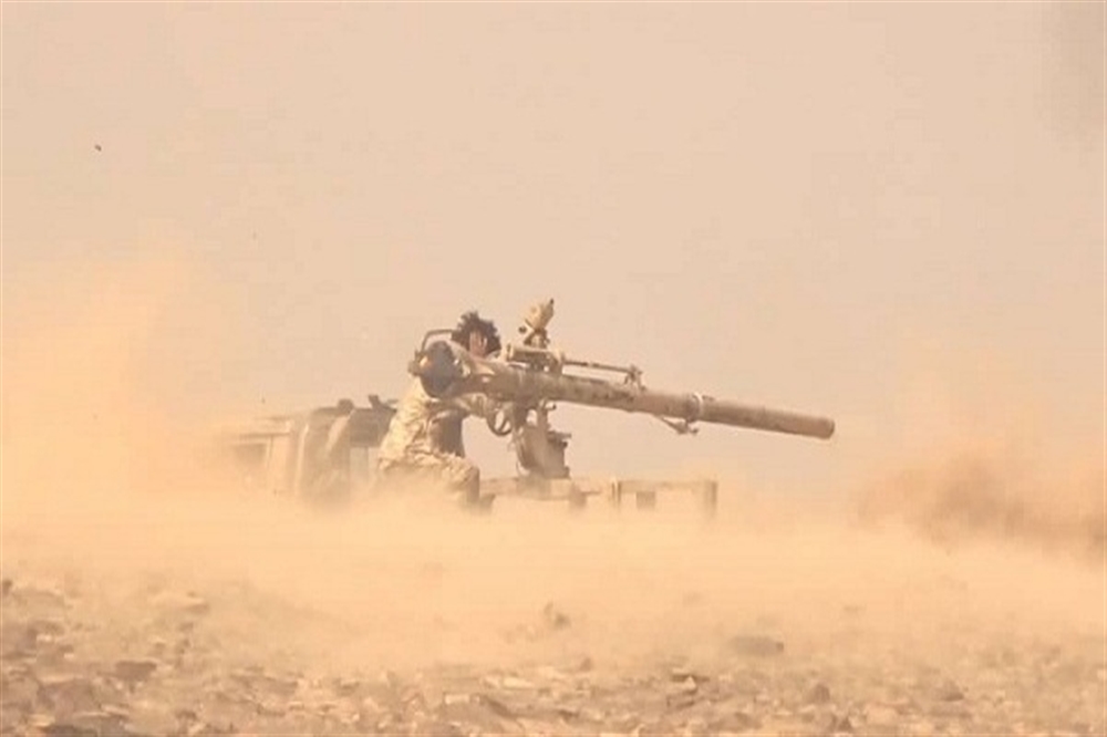 إعلام عسكري : الجيش يكسر هجمات حوثية ويشن هجوما معاكسا في مارب