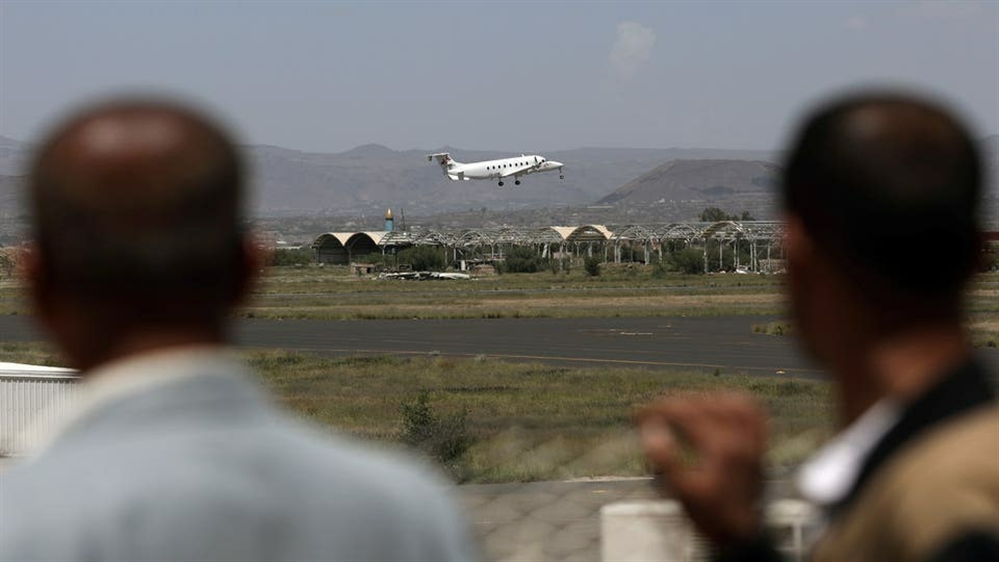بالفيديو.. الحوثيون يجرون تجربة عسكرية على طائرة أممية