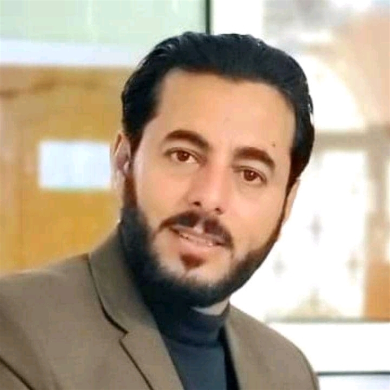 قيادي حوثي يستجوب محامي انتصار الحمادي ويصادر بطاقة عمله