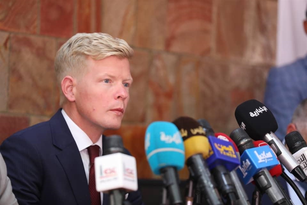 مبعوث الأمم المتحدة يلتقي الحوثيين في مسقط