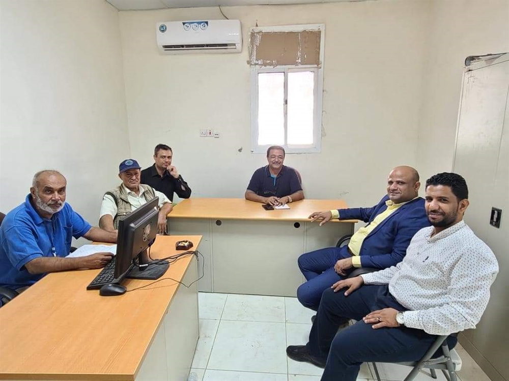 مدير فرع "هيئة الأدوية" بتعز يكشف موعد استئناف منح تراخيص الاستيراد عبر ميناء المخا
