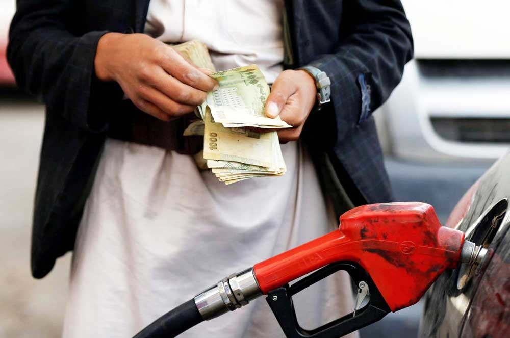 شركة النفط تعلن تخفيض أسعار الوقود في المهرة