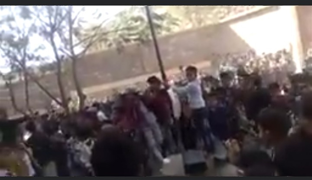 (فيديو) رفضوا الصرخة وهتفوا بالروح بالدم نفديك يا يمن...قصة مدرسة بشرعب رفضت شعارات الحوثي