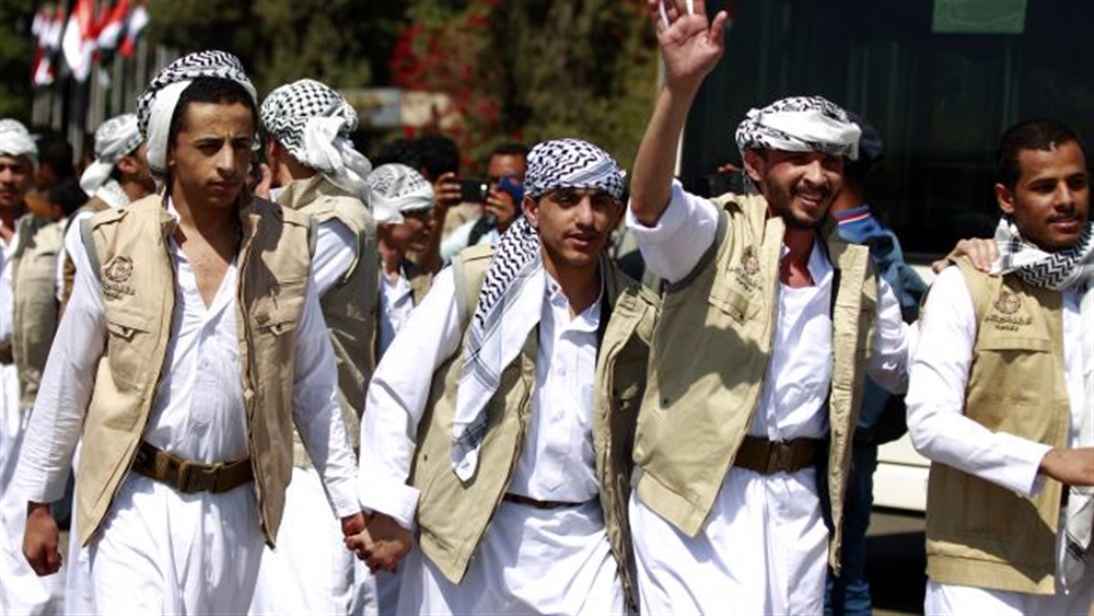 عبر "وساطة محلية"... الحوثيون يعلنون تحرير 5 من أسراهم في مأرب