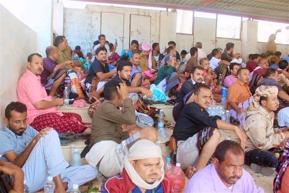 قبائل ردفان تعقد اجتماعا مسلحا على خلفية مقتل أحد أبنائها بعدن