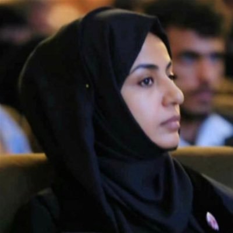 قيادية حوثية: من يريد بترولا أو غازا لابد أن يذهب إلى جبهات القتال مع الحوثي