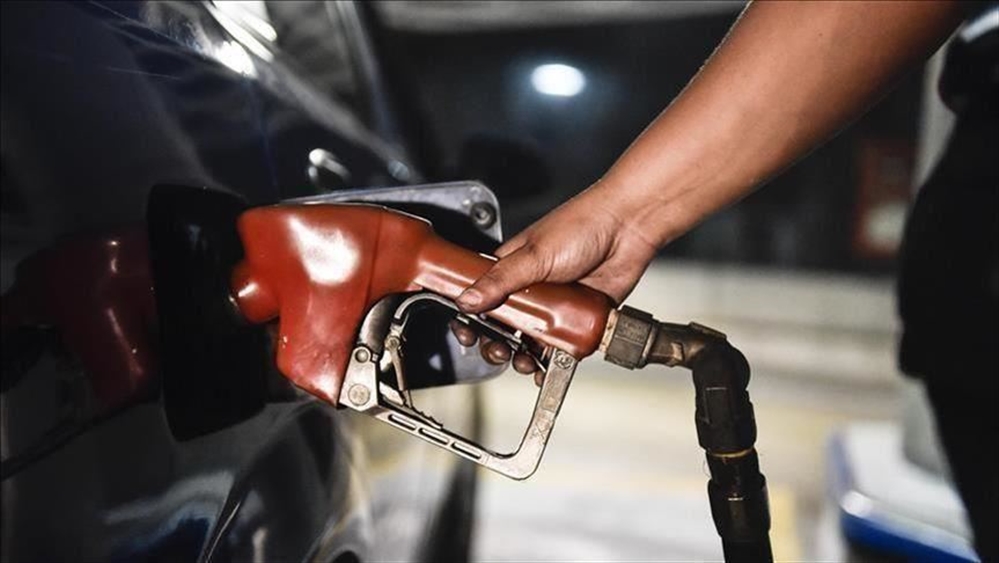 الحوثيون يرفعون أسعار البنزين بنحو 27 بالمئة