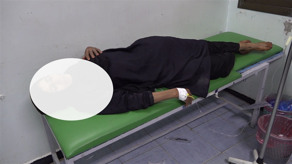 إصابة امرأة برصاص قناص حوثي في تعز