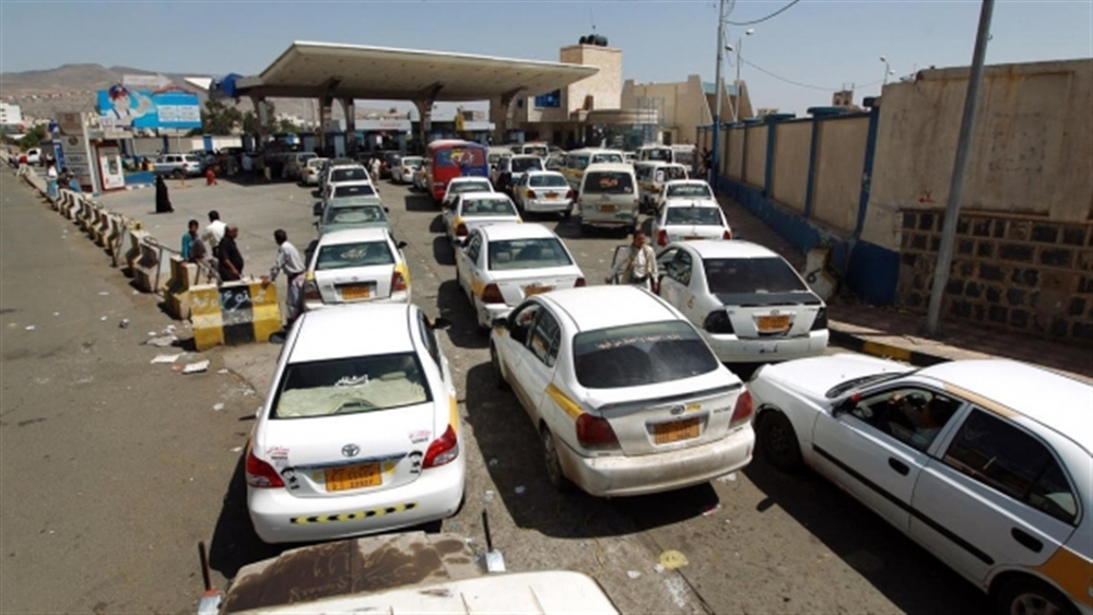 الحكومة تتهم الحوثيين بافتعال أزمة وقود جديدة