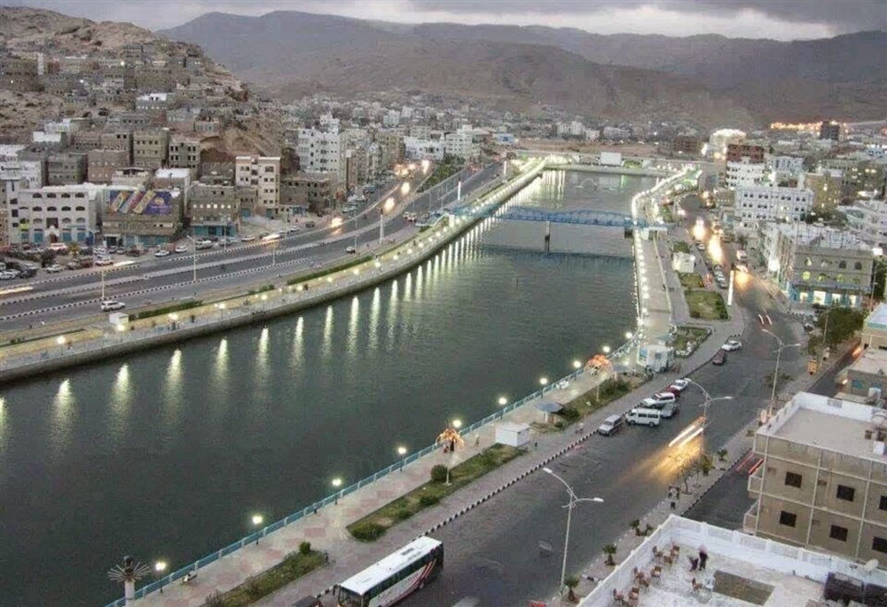 البحسني يوجه بإنشاء صندوق تنمية حضرموت لتخصيص عائدات المشتقات النفطية