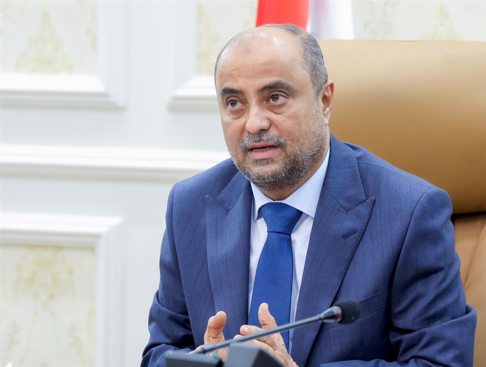 رئيس الوزراء يتحدث عن أولويات حكومته ويدعو إلى دعم دولي خطة التعافي الاقتصاد