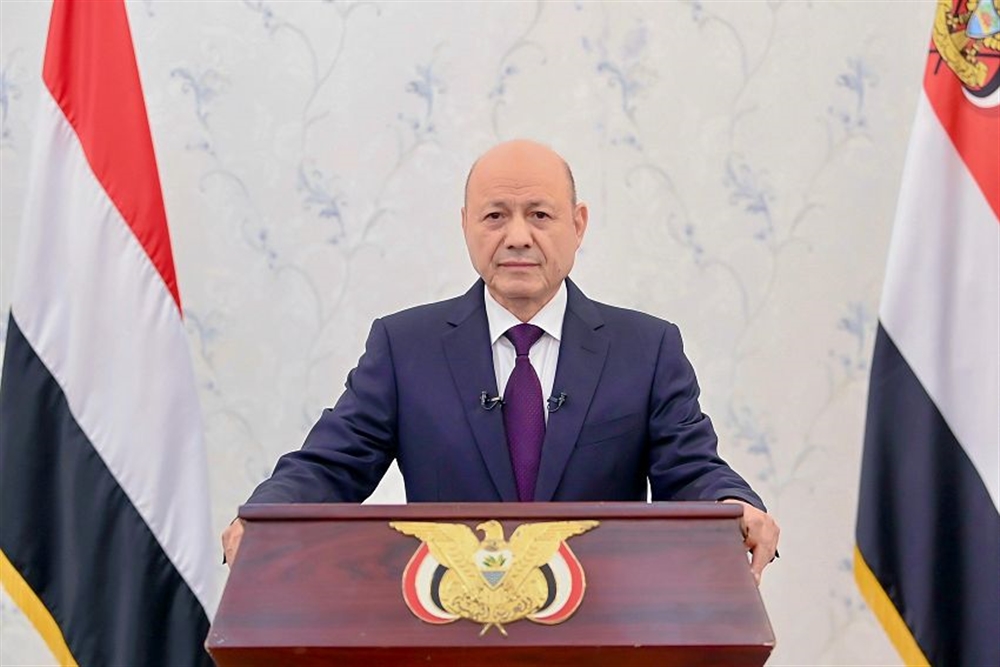 العليمي في خطاب للشعب: الدولة ملتزمة بتقديم حياة المواطنين ومصالحهم على الاستعراض الزائف