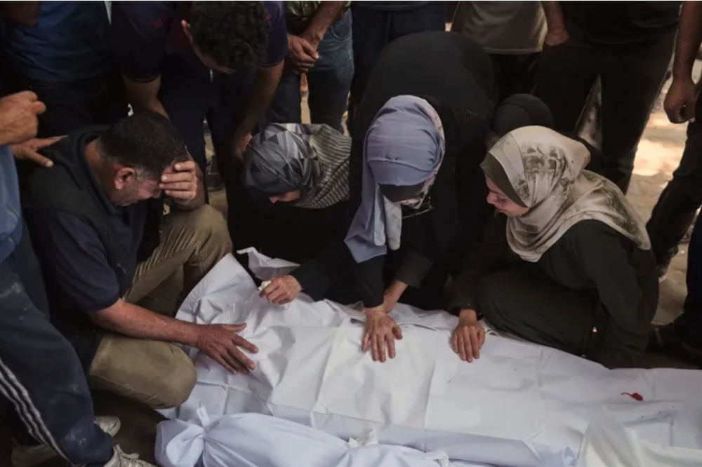 غزة...نحو 90 شهيدا والاحتلال يواصل استهداف المجوعين