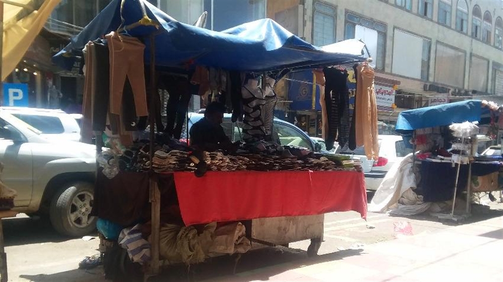 مليشيا الحوثي تمنع مالكي البسطات من البيع في شوارع صنعاء