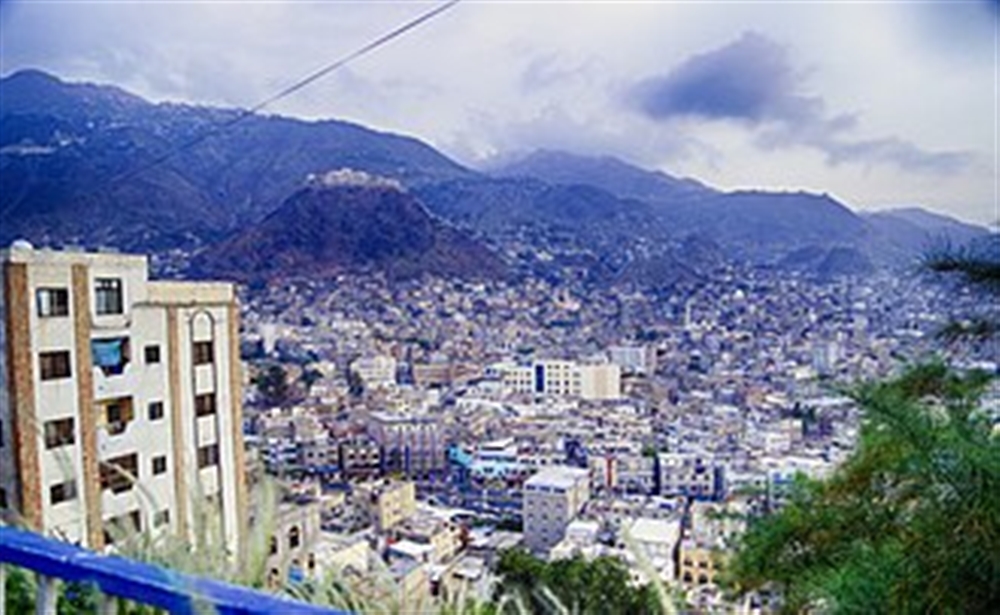تعز.. تعليق العمل في المجمع القضائي عقب اعتداء مسلح
