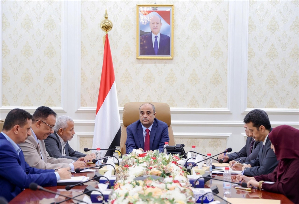 رئيس الوزراء يوجه بمنح فرصة نهائية للمستثمرين غير الملتزمين أو سحب أراضيهم
