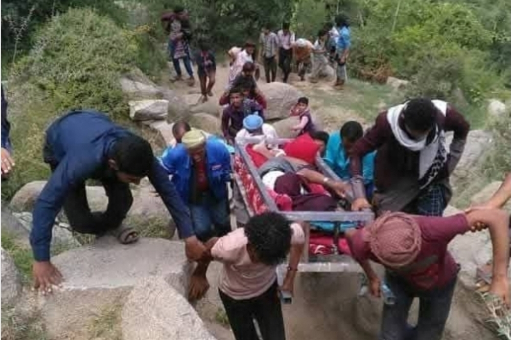 انقلاب سيارة في ريف تعز يخلف 12 مصاباً ويكشف معاناة إنسانية متفاقمة