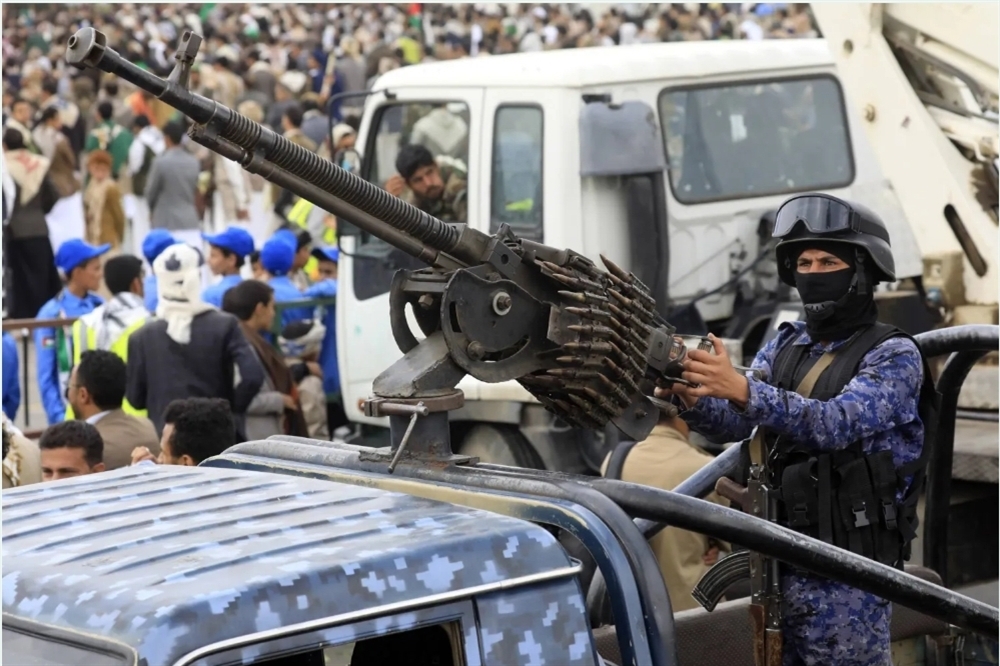 ضغوط حوثية لإعادة هيكلة "المؤتمر الشعبي" بصنعاء وسط وعود بالإفراج عن أمينه العام