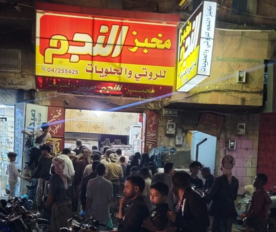 محافظ تعز يوجه بضبط المخابز المخالفة وإحالتها للنيابة بعد إضراب واسع