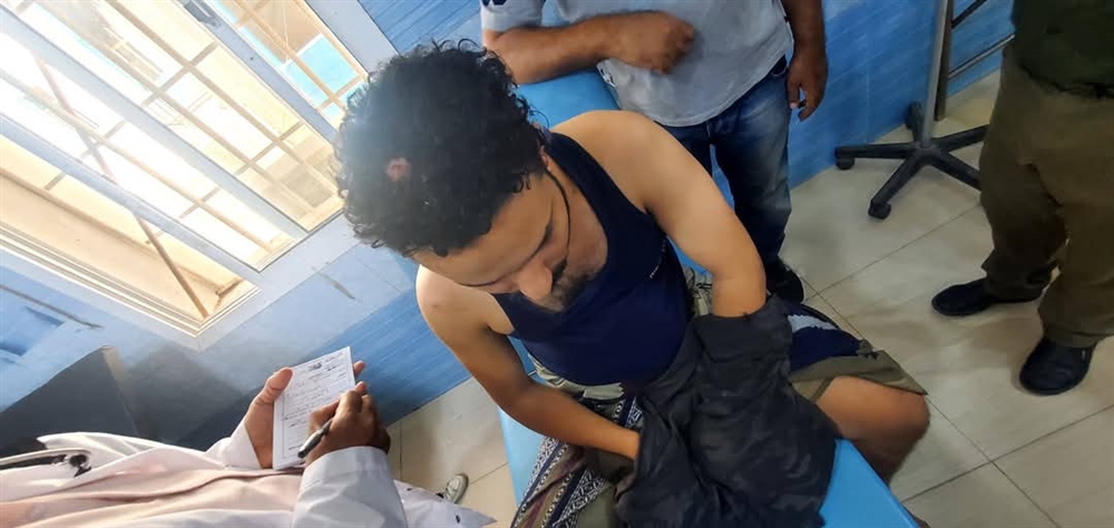 نجل نائب رئيس جامعة تعز يتعرض للاختطاف والاعتداء من قبل مسلحين..تفاصيل