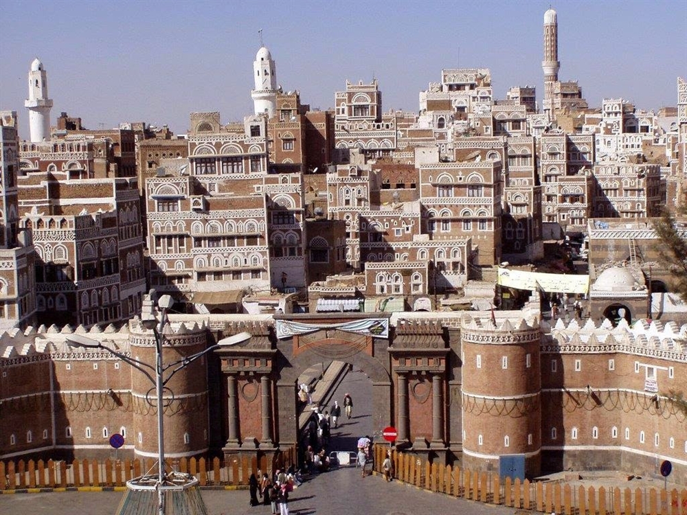 الحوثيون يحذرون من الاحتفال بثورة 26 سبتمبر ويتوعدون المشاركين بالعقاب