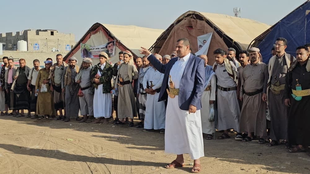 مأرب.. قبليون يتضامنون مع أسرة ضابط بالجيش اغتيل أمام منزله