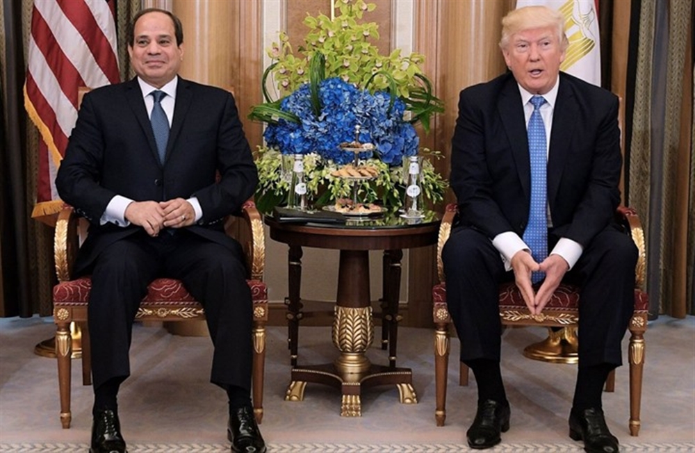 صحيفة إسرائيلية تكشف أهداف ترامب من مساندة السيسي بملف المصالحة