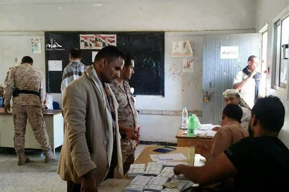 تعز: بدء صرف مرتبات الجيش لشهري مارس وأبريل